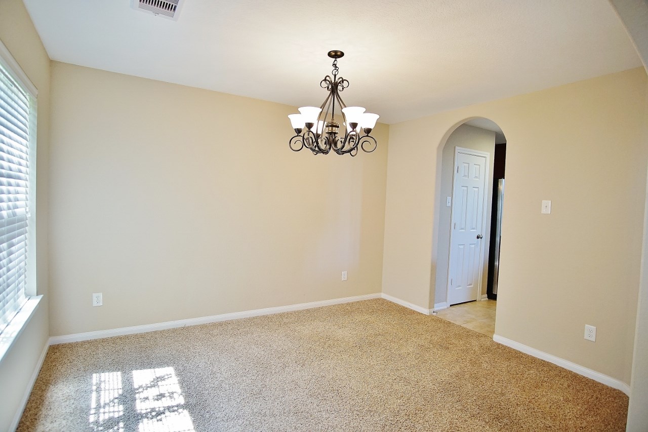26834 Henson Falls Drive Property Photo 3