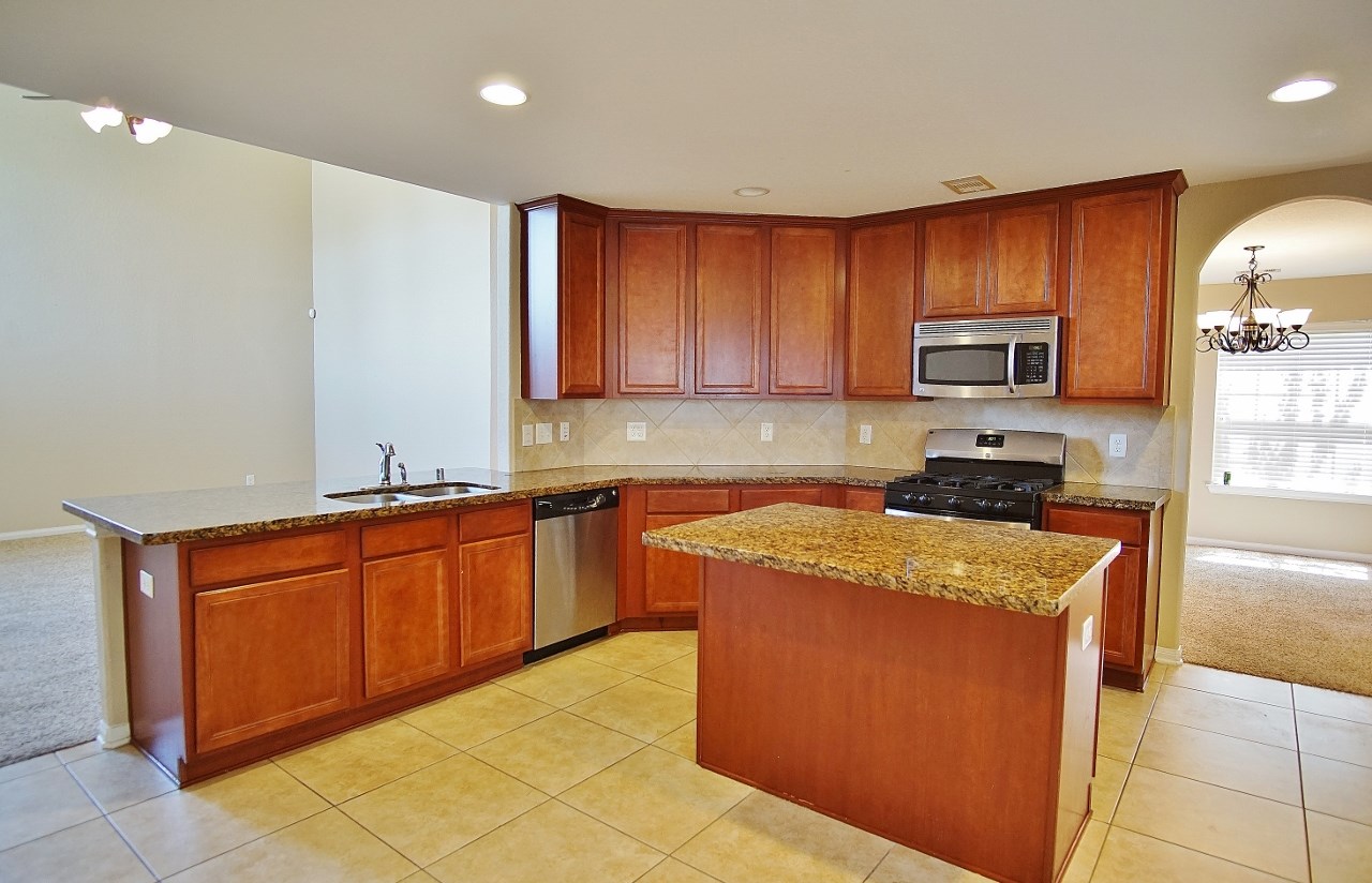 26834 Henson Falls Drive Property Photo 7