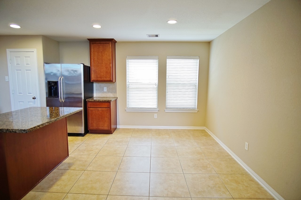 26834 Henson Falls Drive Property Photo 8