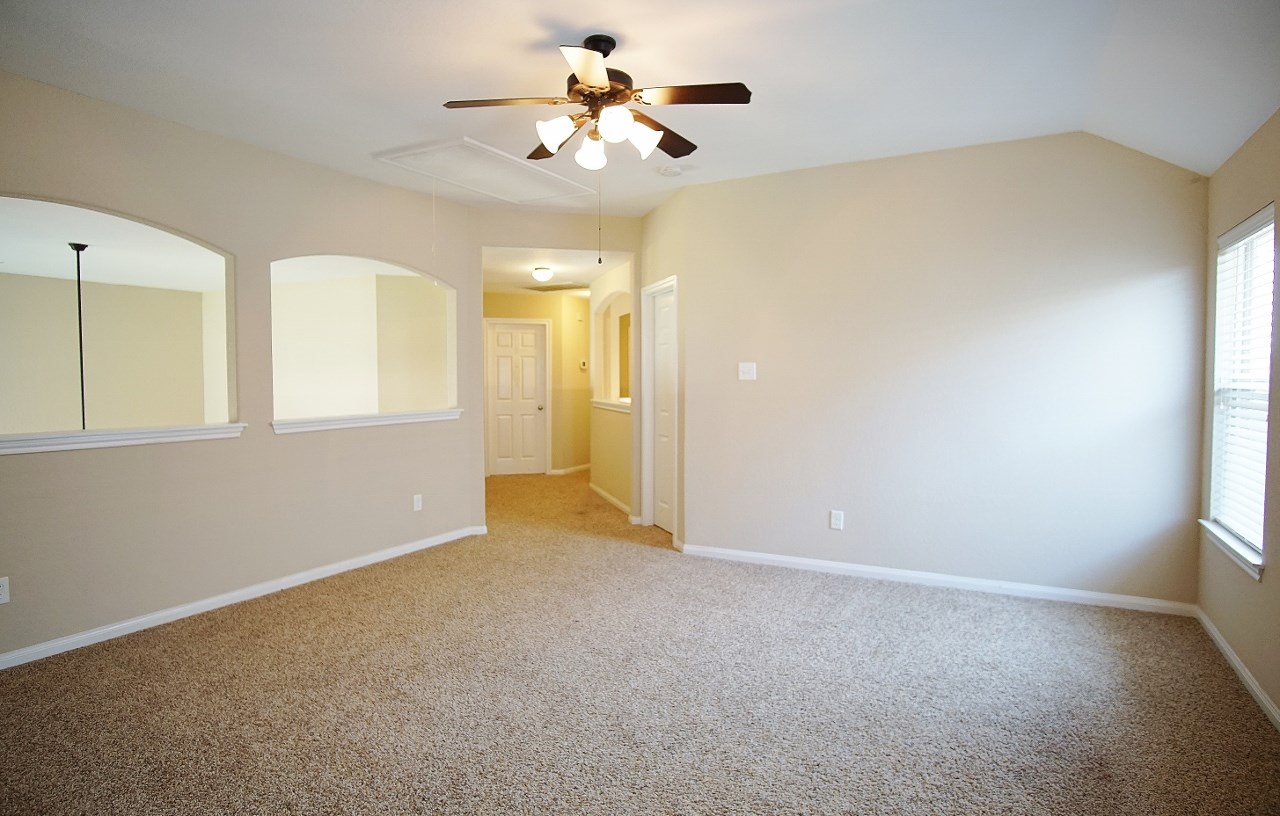 26834 Henson Falls Drive Property Photo 14