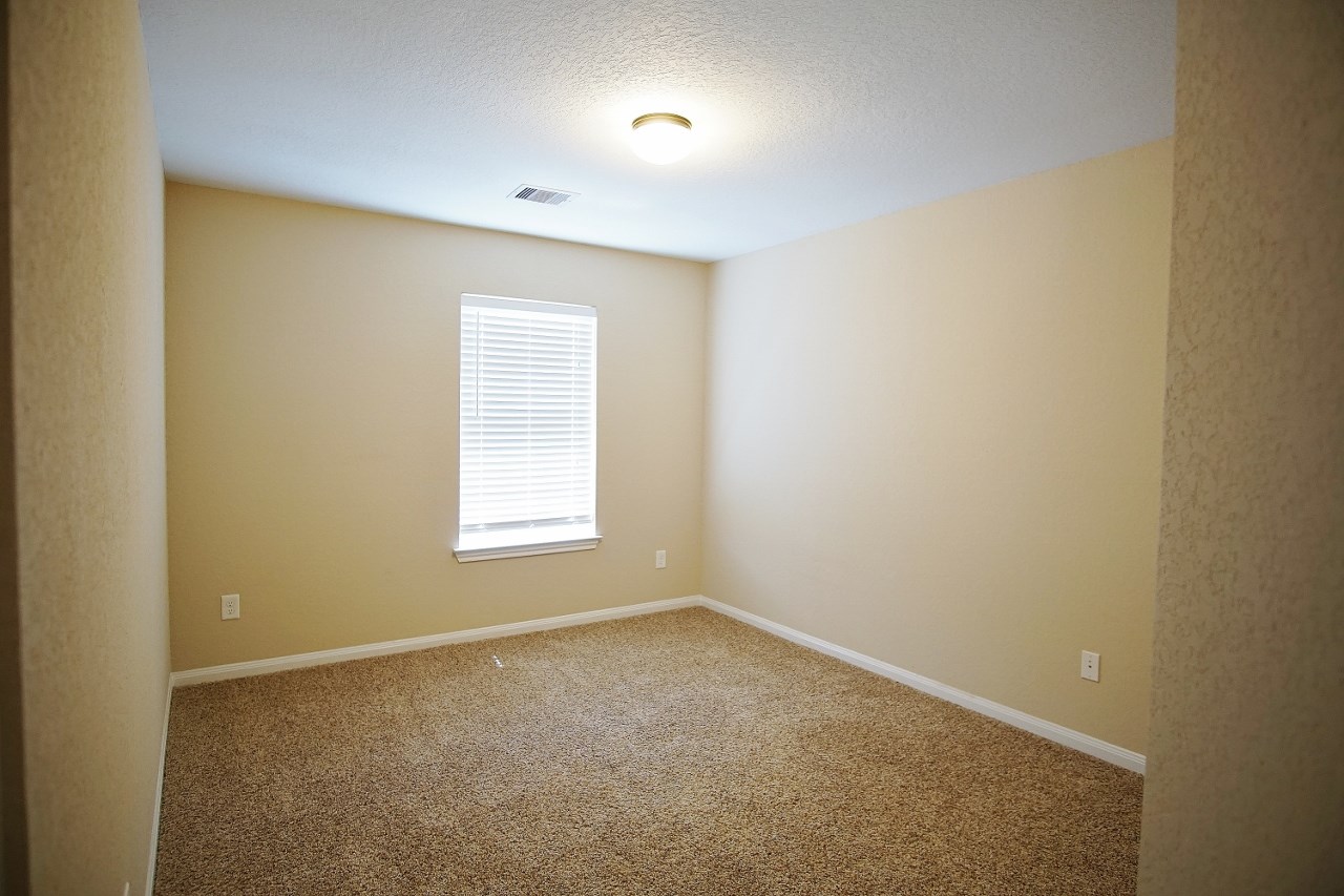 26834 Henson Falls Drive Property Photo 15
