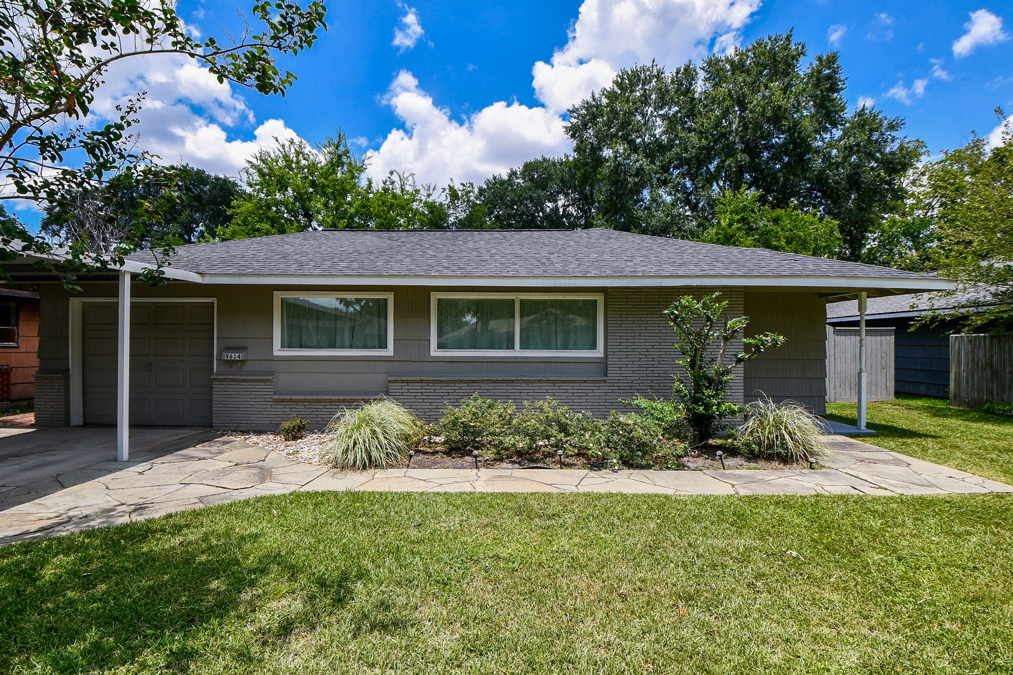 9614 Larston Street Property Photo 2