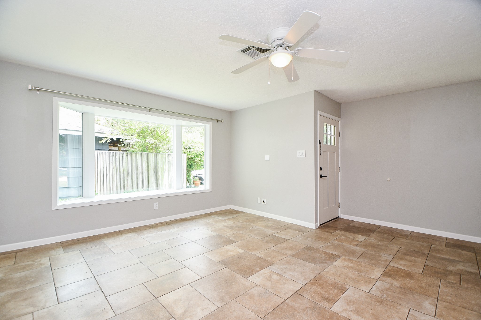 9614 Larston Street Property Photo 5