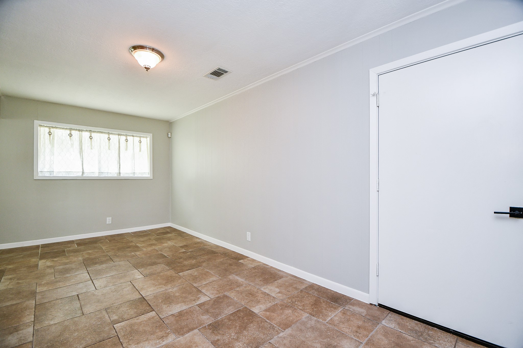 9614 Larston Street Property Photo 9