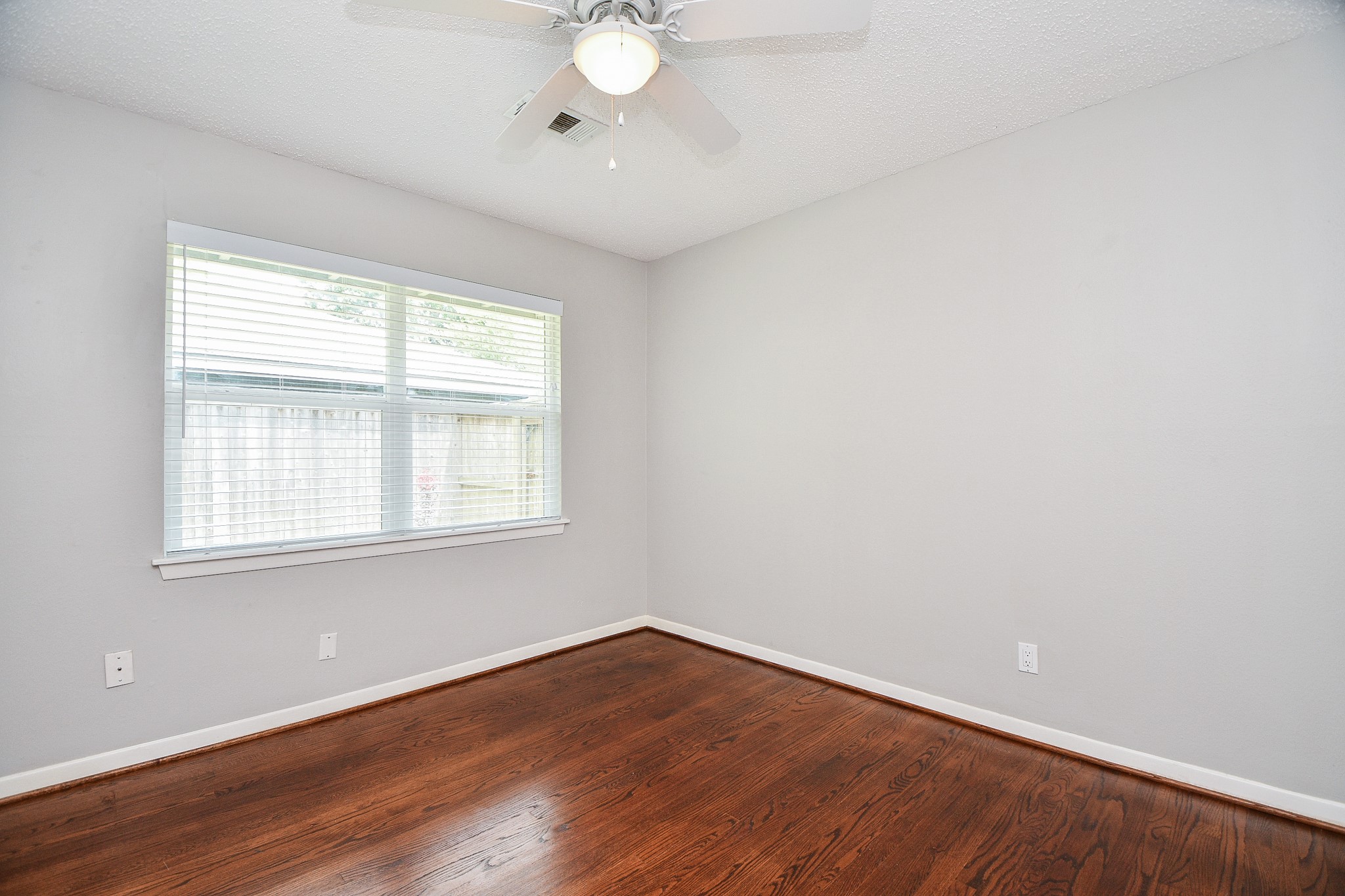 9614 Larston Street Property Photo 20
