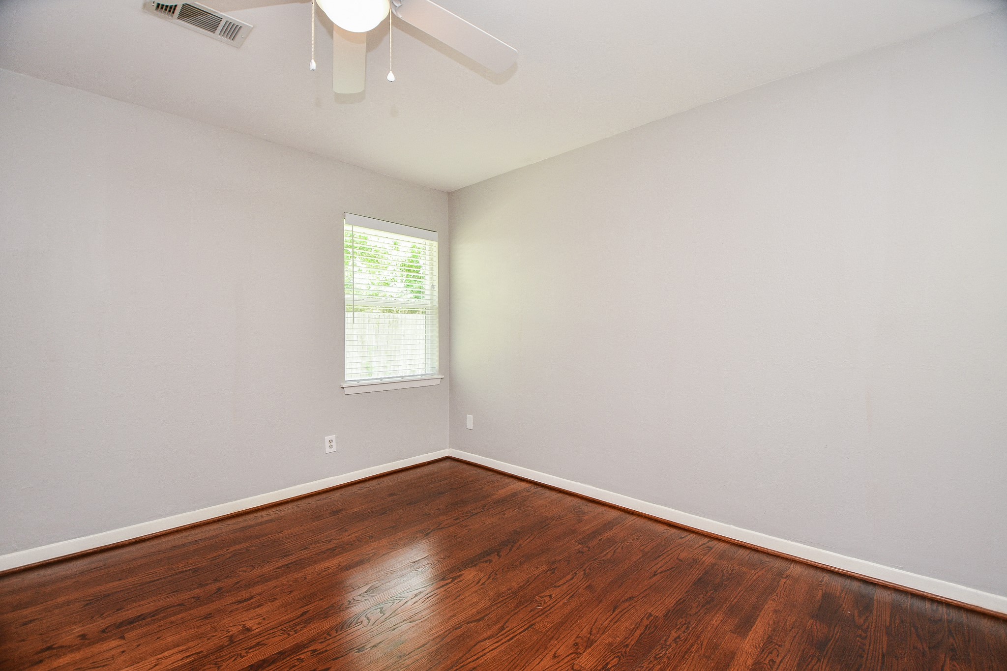 9614 Larston Street Property Photo 23