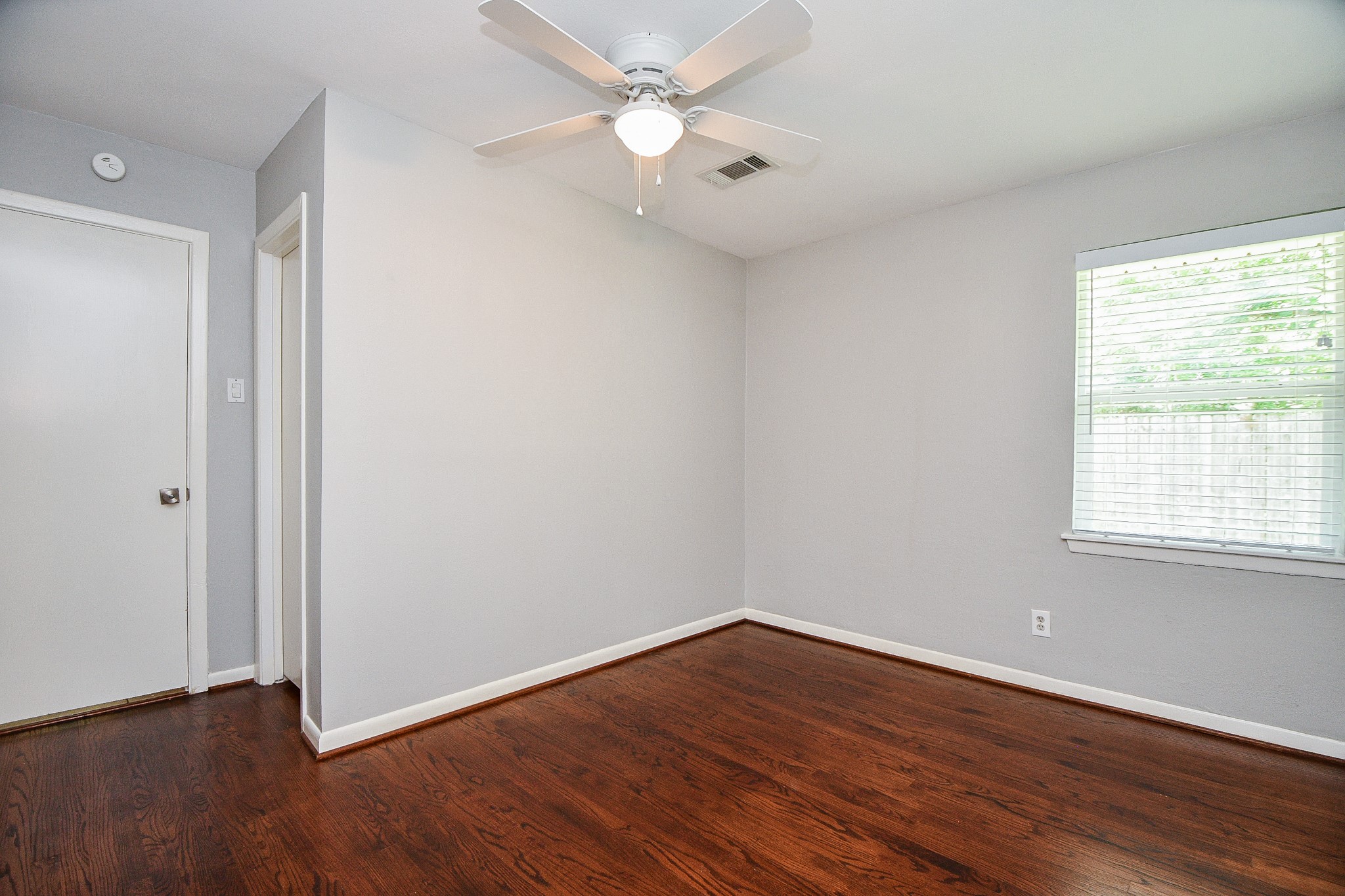 9614 Larston Street Property Photo 24
