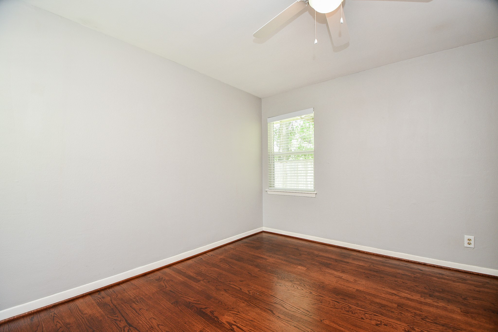 9614 Larston Street Property Photo 25