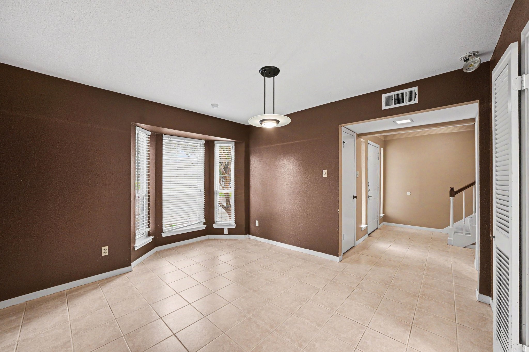 1661 W Sam Houston Parkway S Property Photo 7