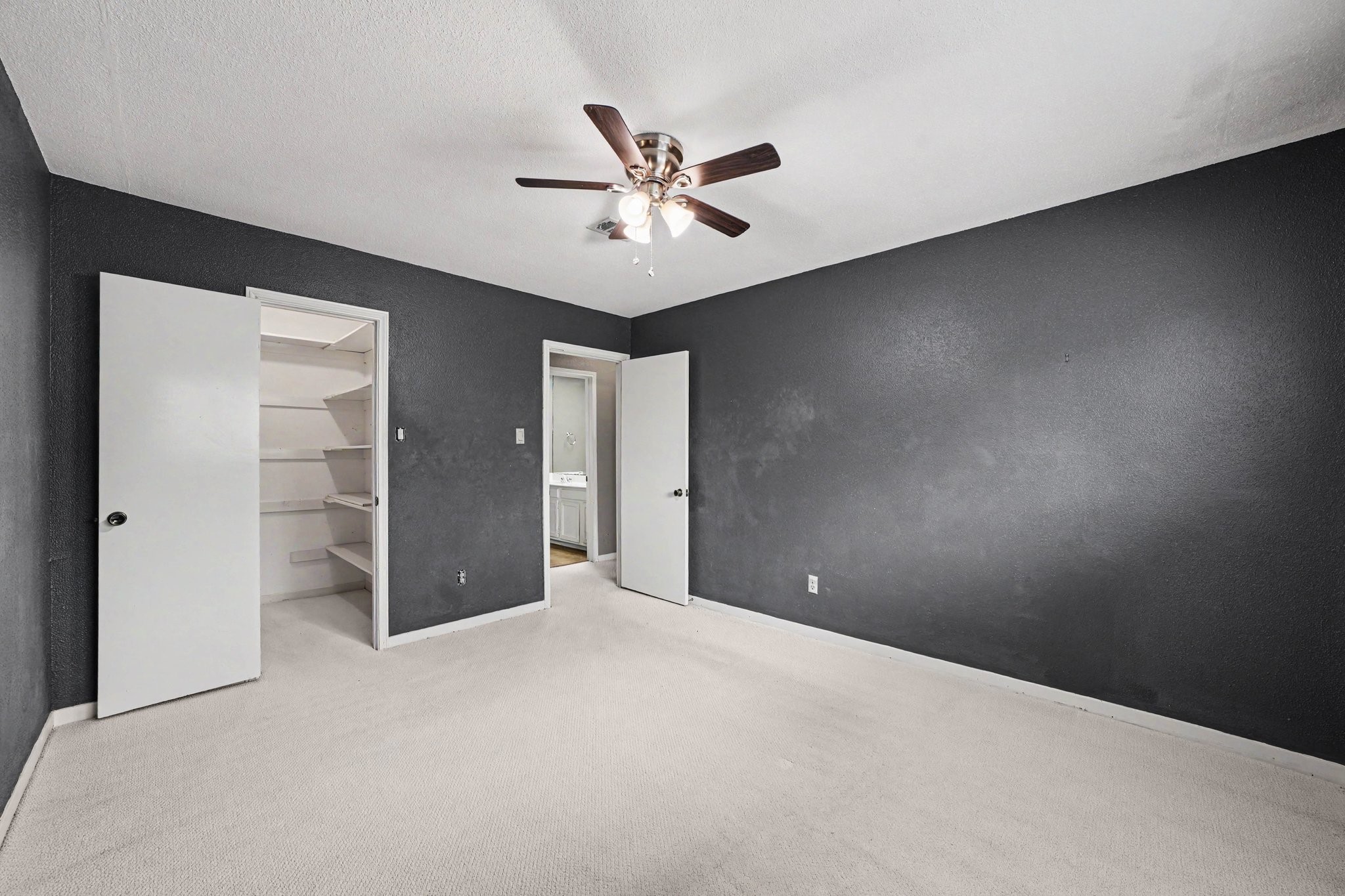 1661 W Sam Houston Parkway S Property Photo 22