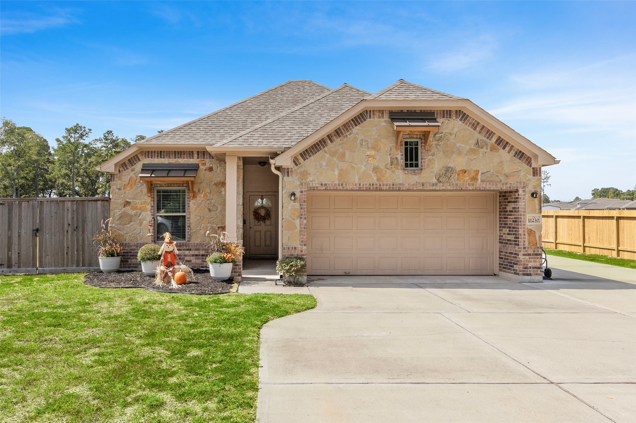 11230 Bulldog Lane Property Photo 1