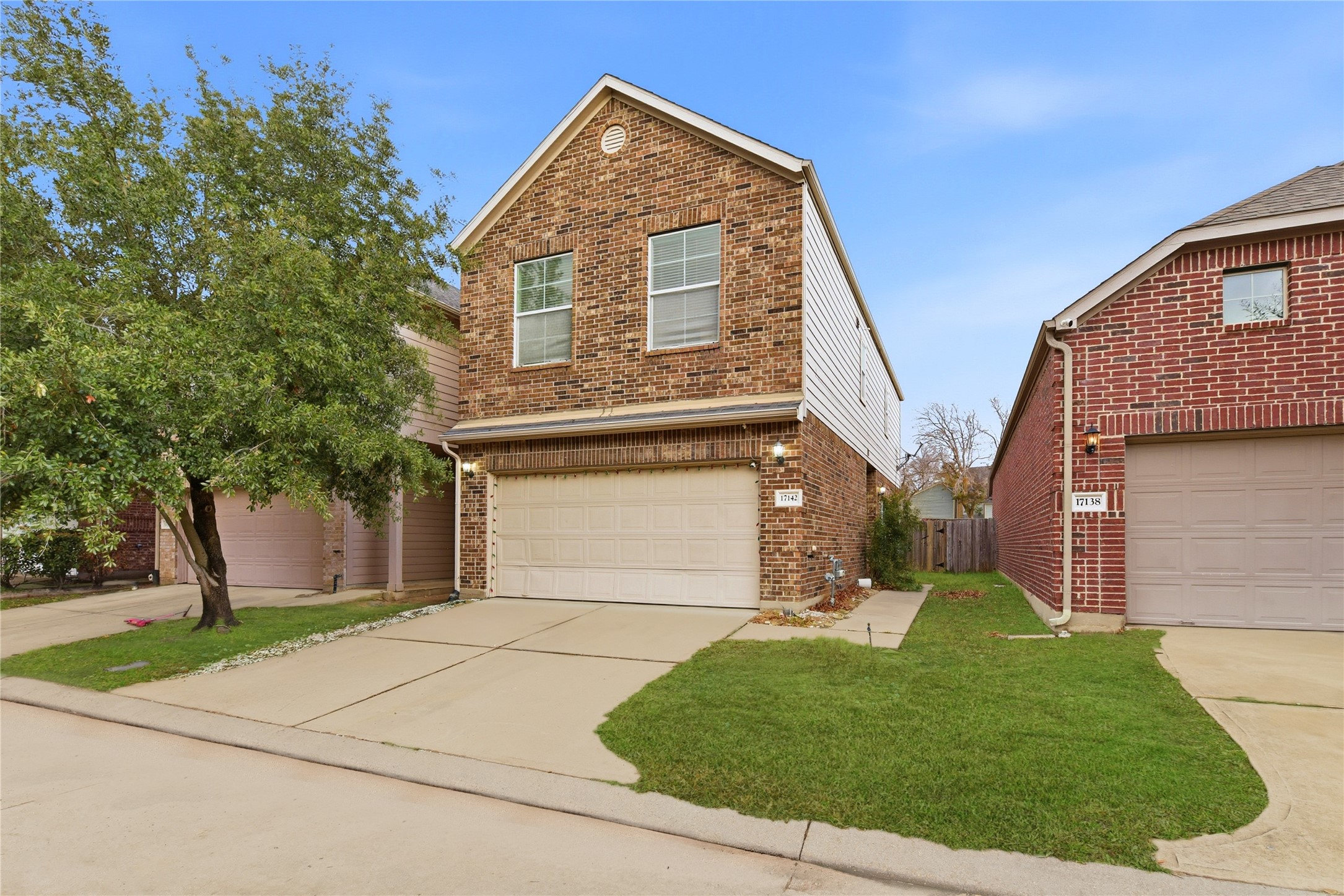 17142 Amarose Drive Property Photo 2