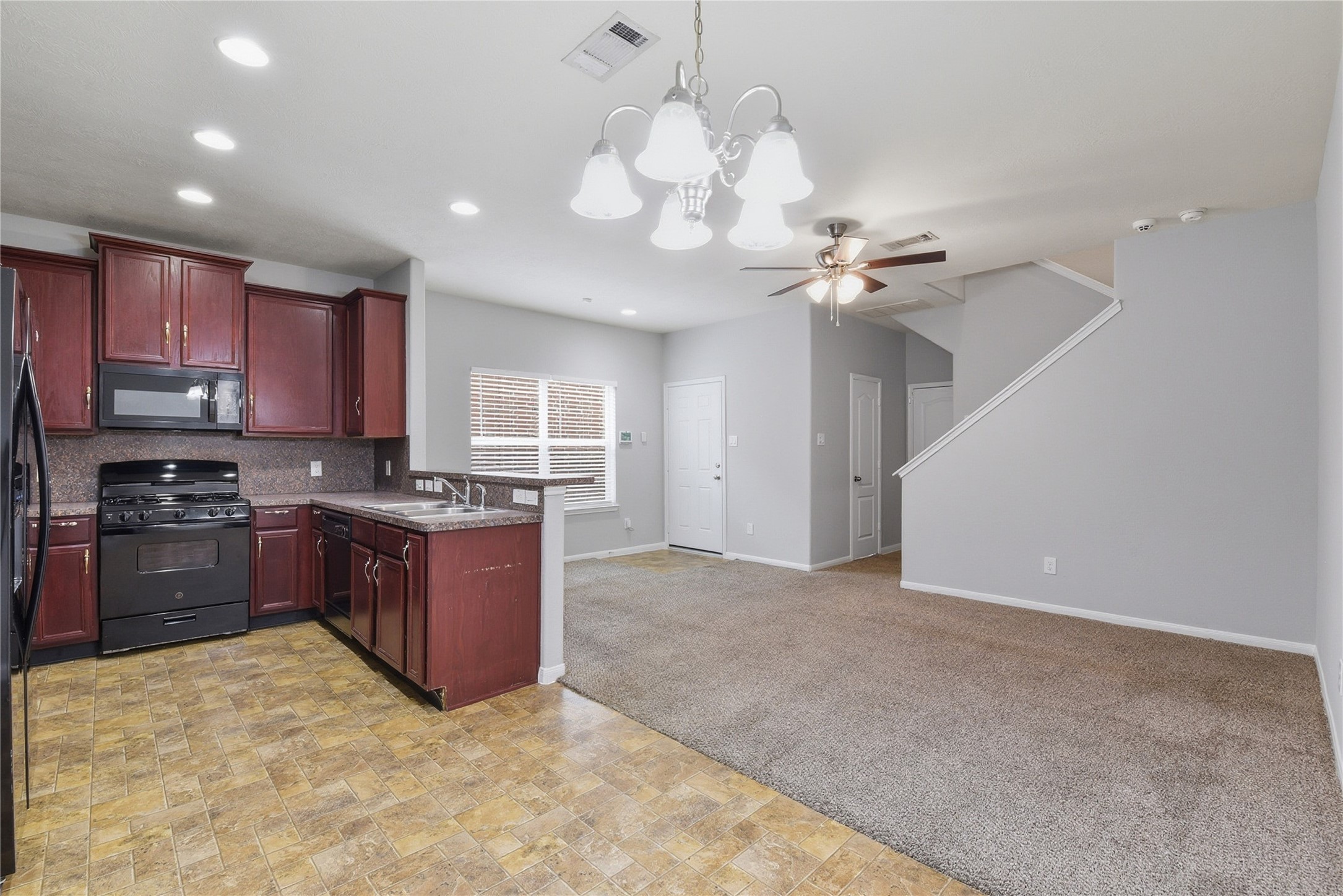 17142 Amarose Drive Property Photo 10