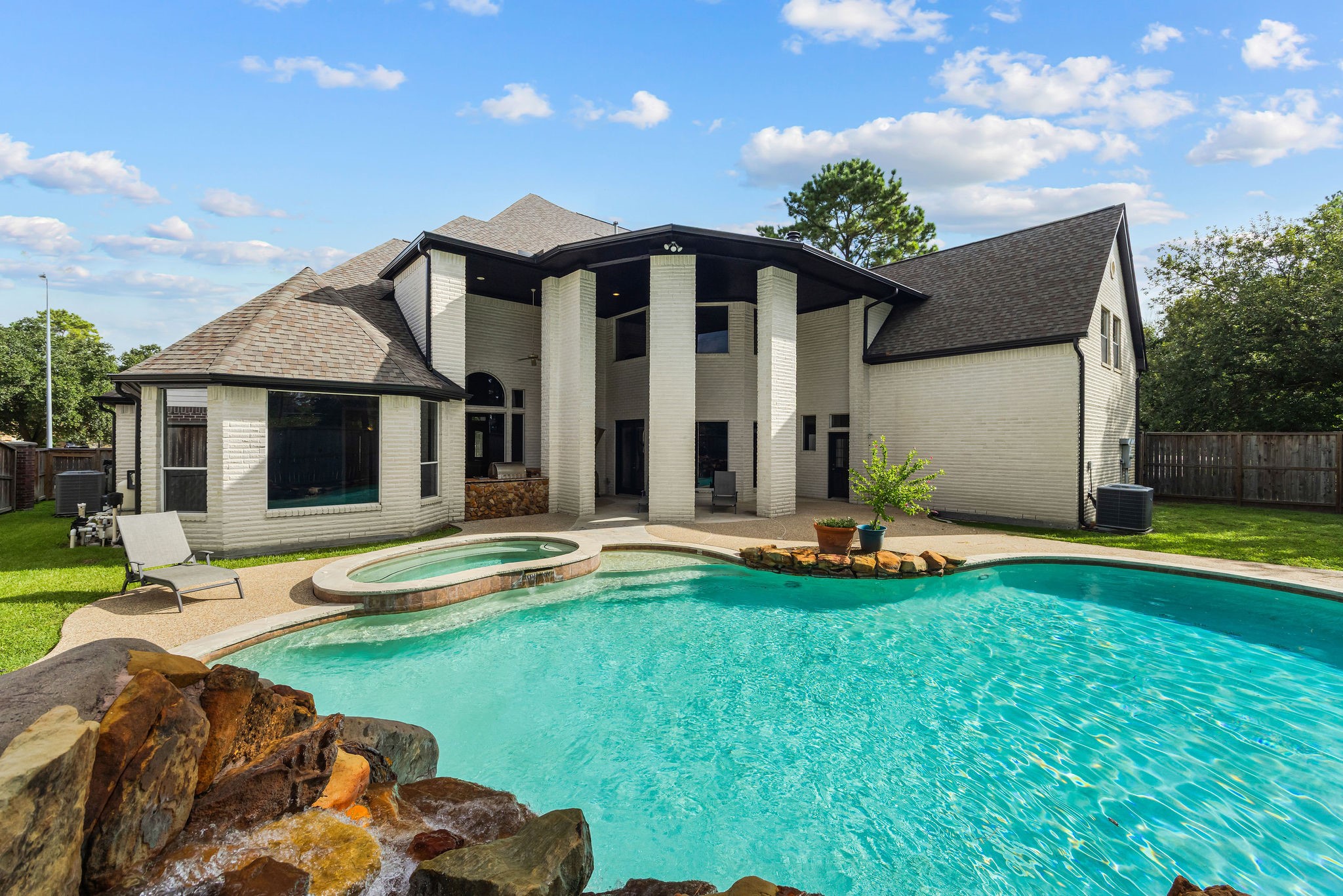 13103 Springmint Court Property Photo 4