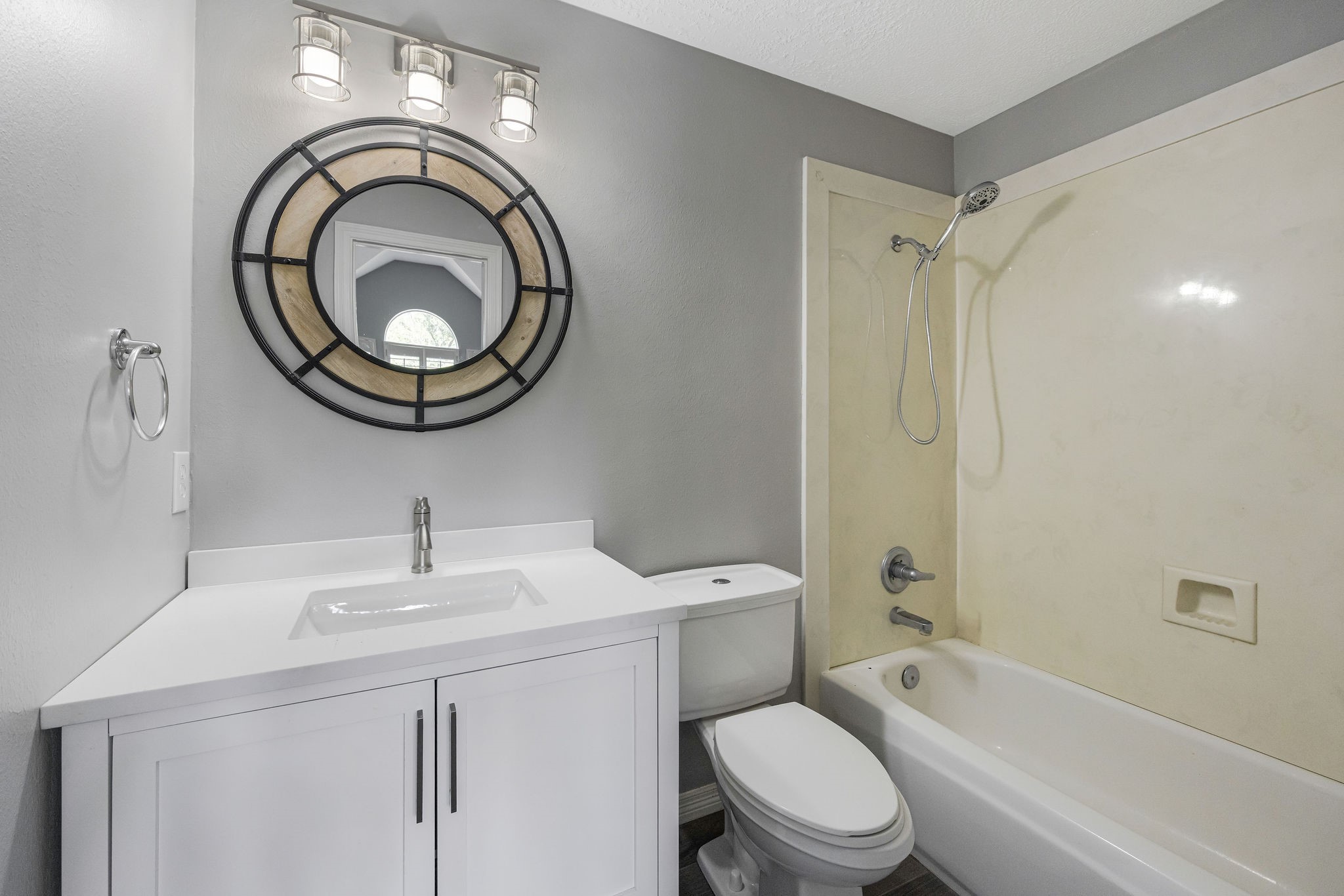 13103 Springmint Court Property Photo 32