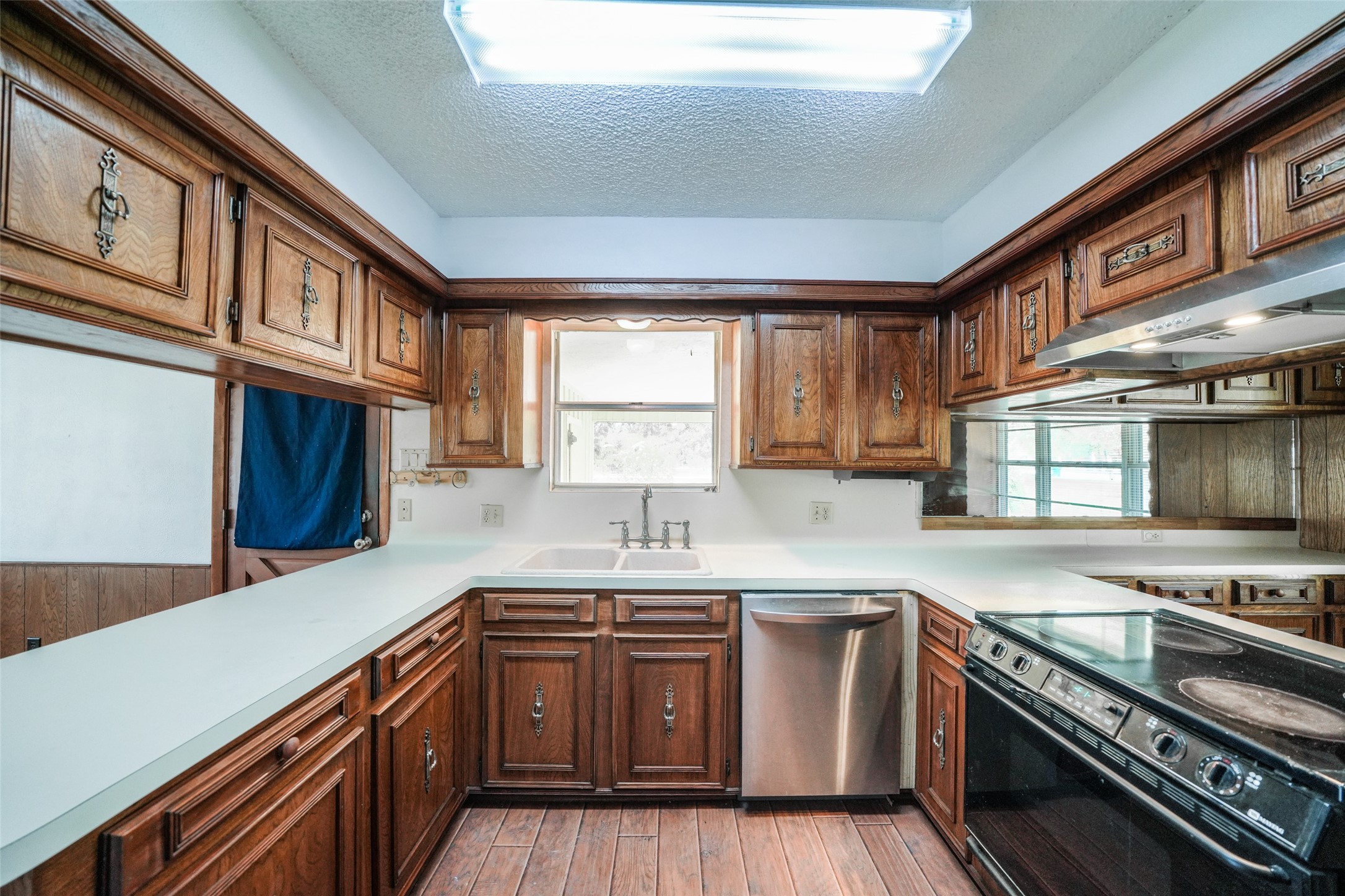 7622 County Line Road Property Photo 8