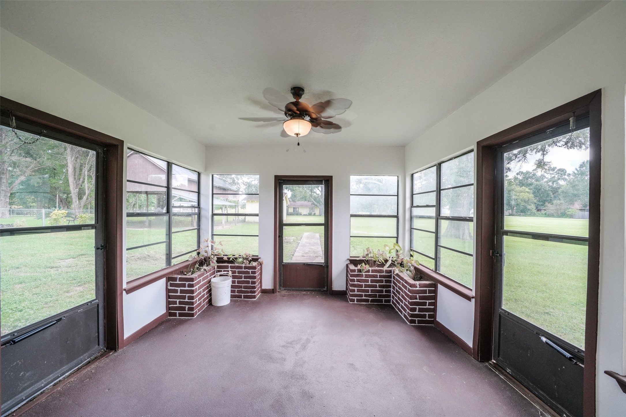 7622 County Line Road Property Photo 26