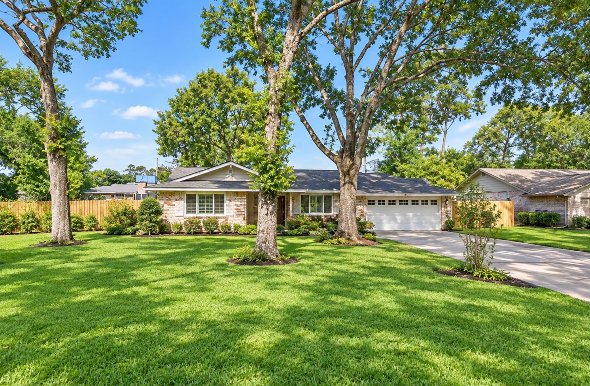 158 Spring Pines Drive Property Photo 1