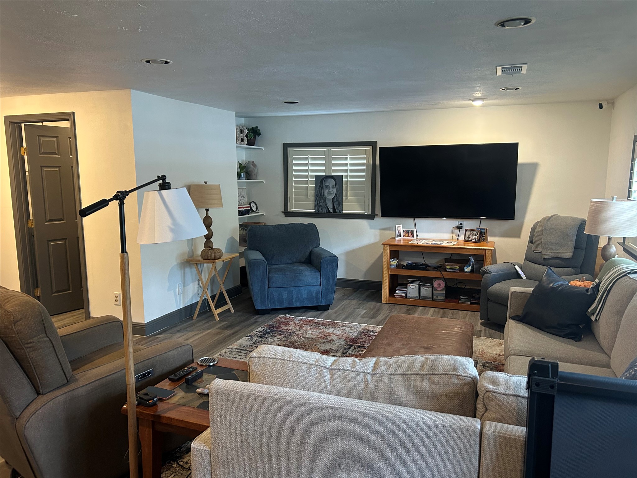 158 Spring Pines Drive Property Photo 3