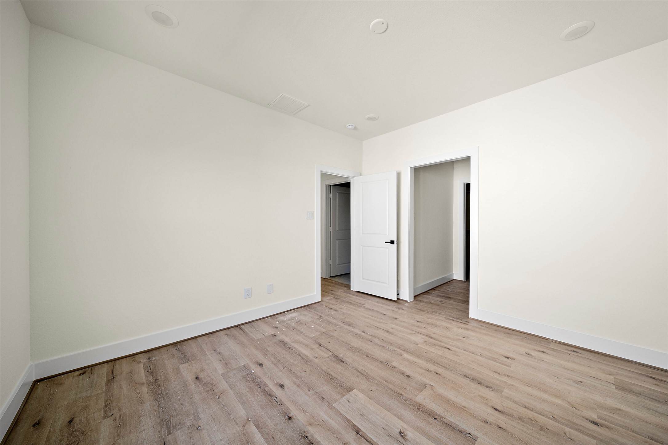 2618 Dennis Street Property Photo 15