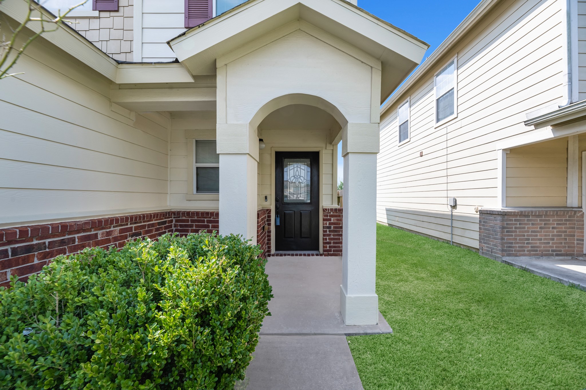 2626 Skyview Cove Court Property Photo 3