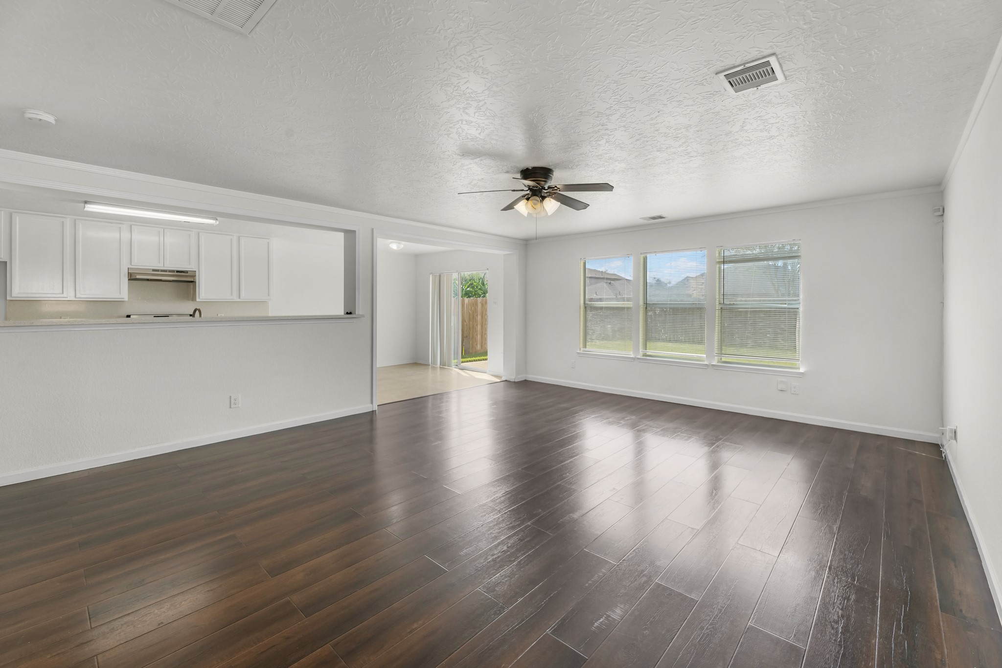 2626 Skyview Cove Court Property Photo 5