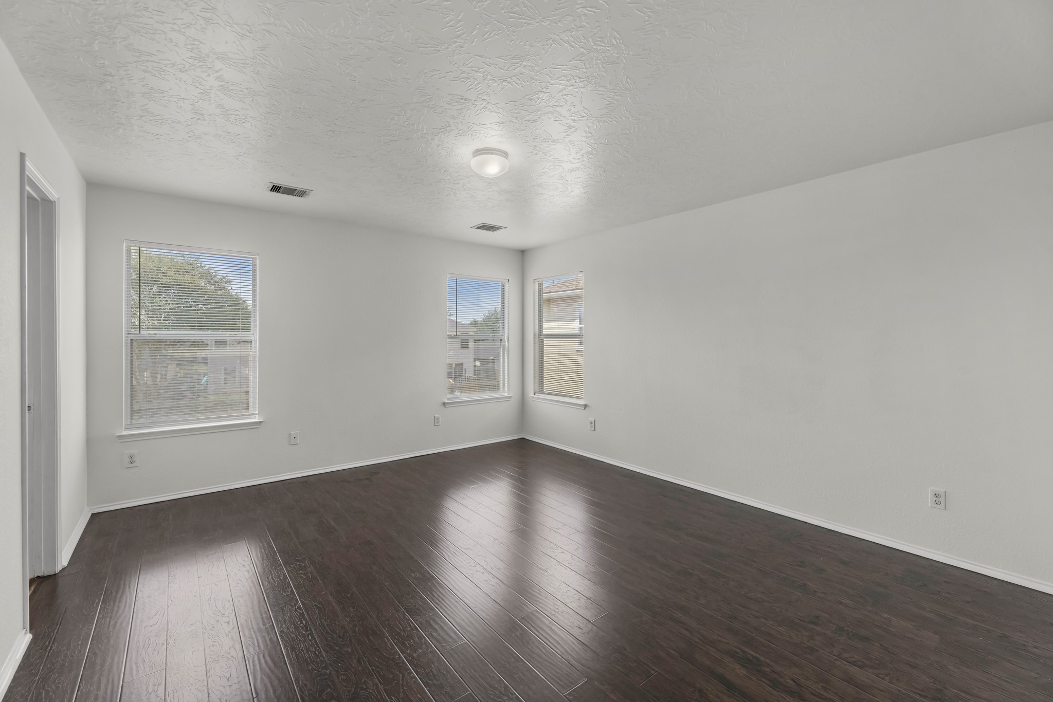 2626 Skyview Cove Court Property Photo 12