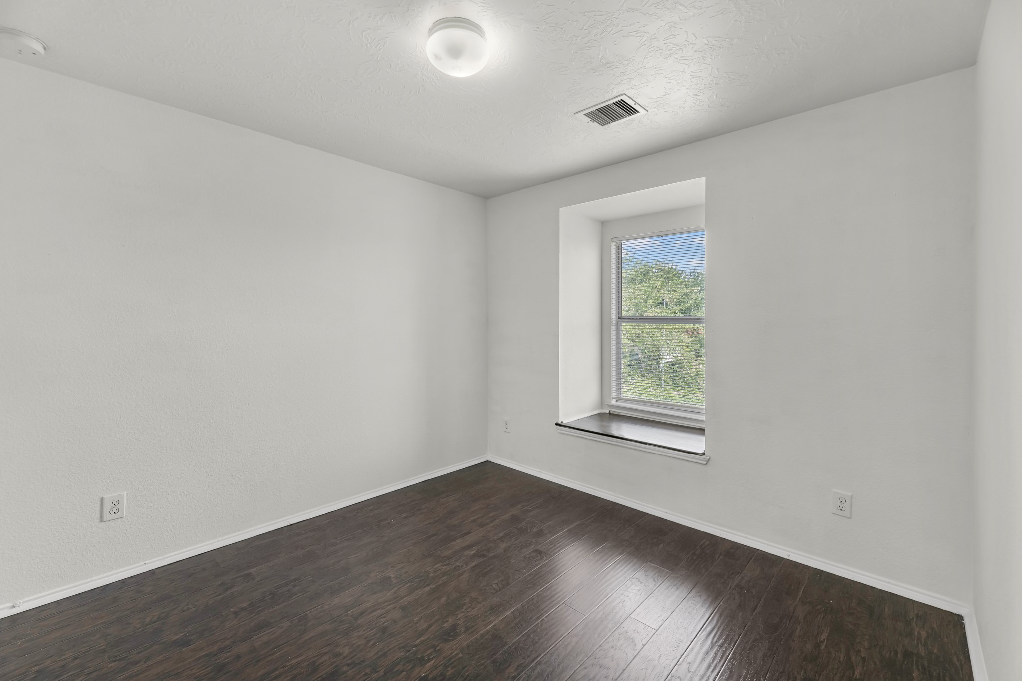 2626 Skyview Cove Court Property Photo 15