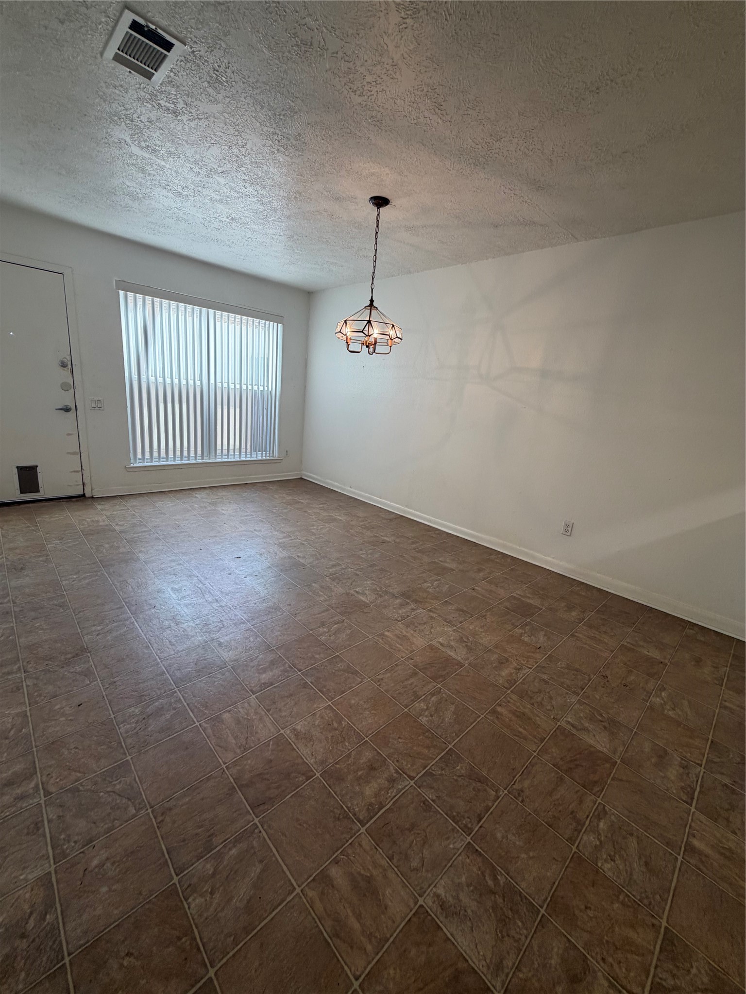8652 Maplecrest Drive Property Photo 10