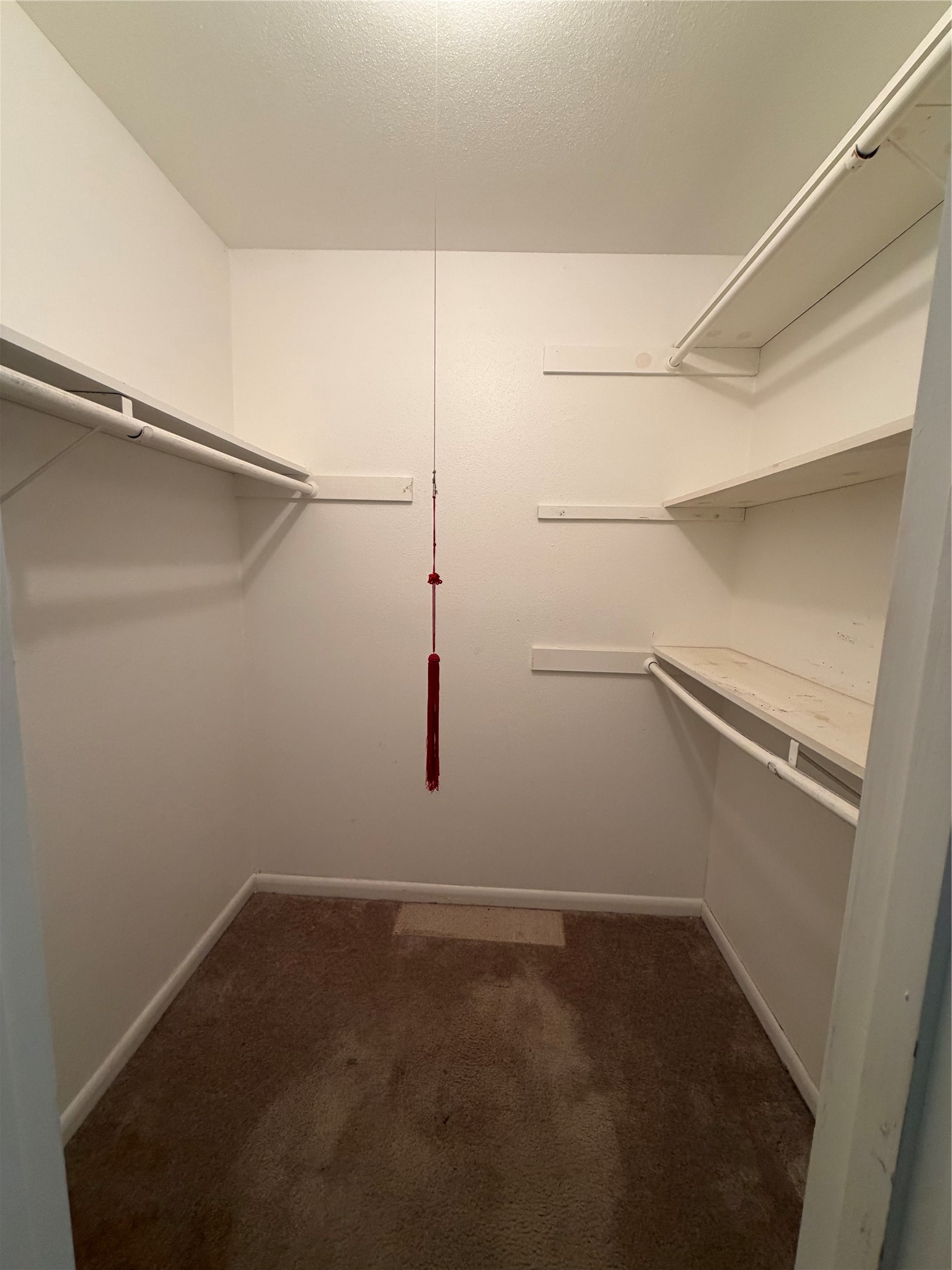 8652 Maplecrest Drive Property Photo 13