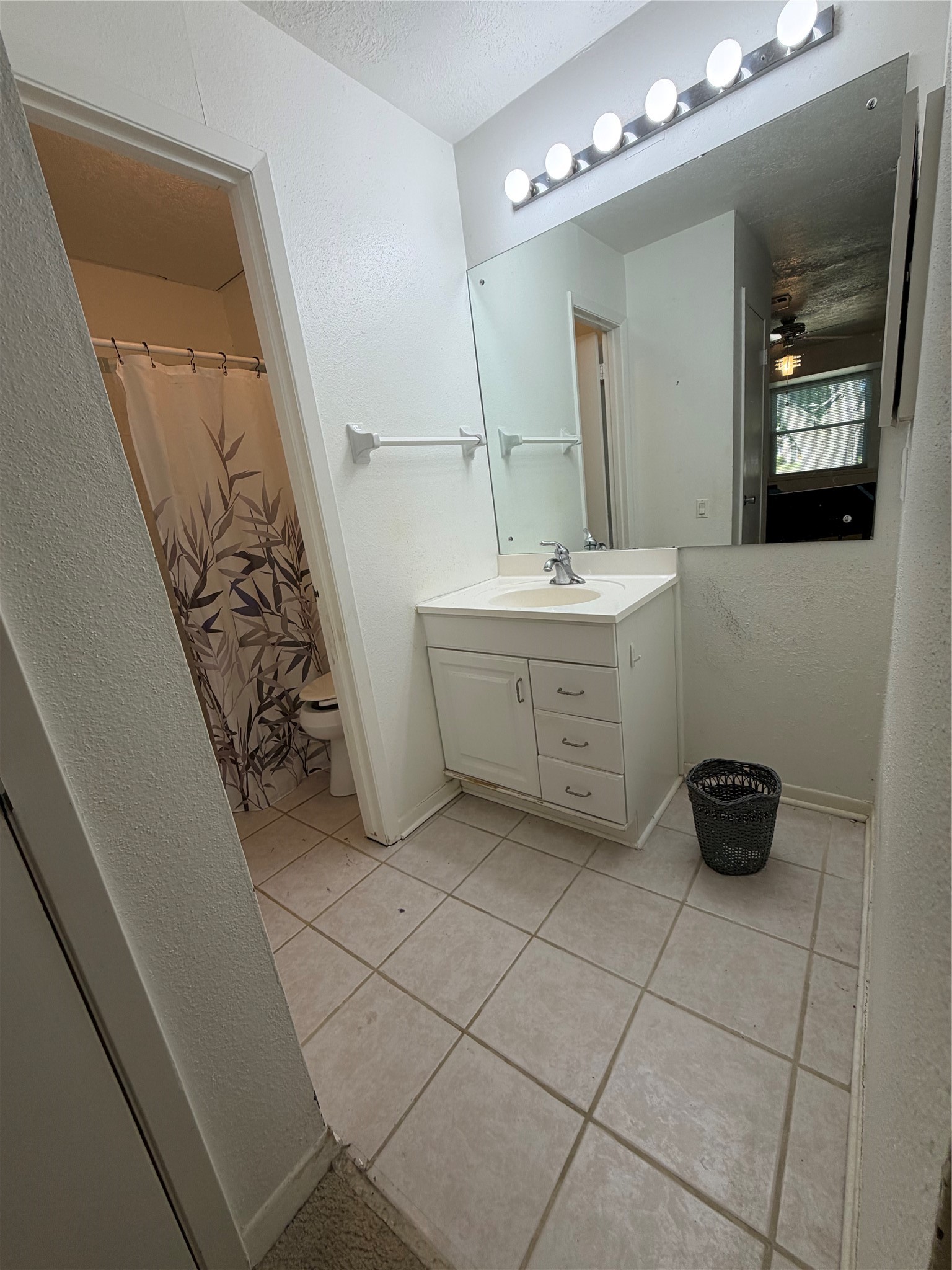 8652 Maplecrest Drive Property Photo 14