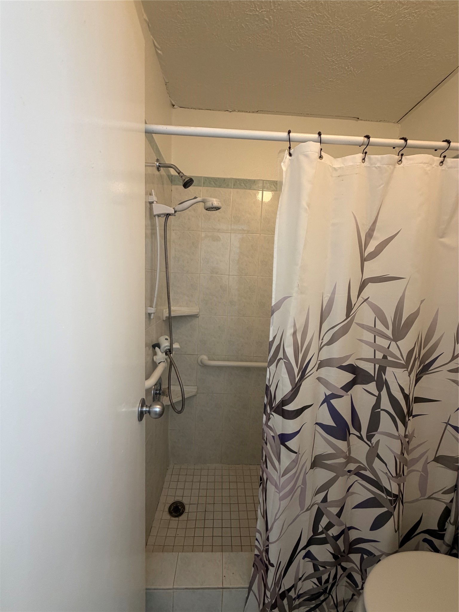 8652 Maplecrest Drive Property Photo 15
