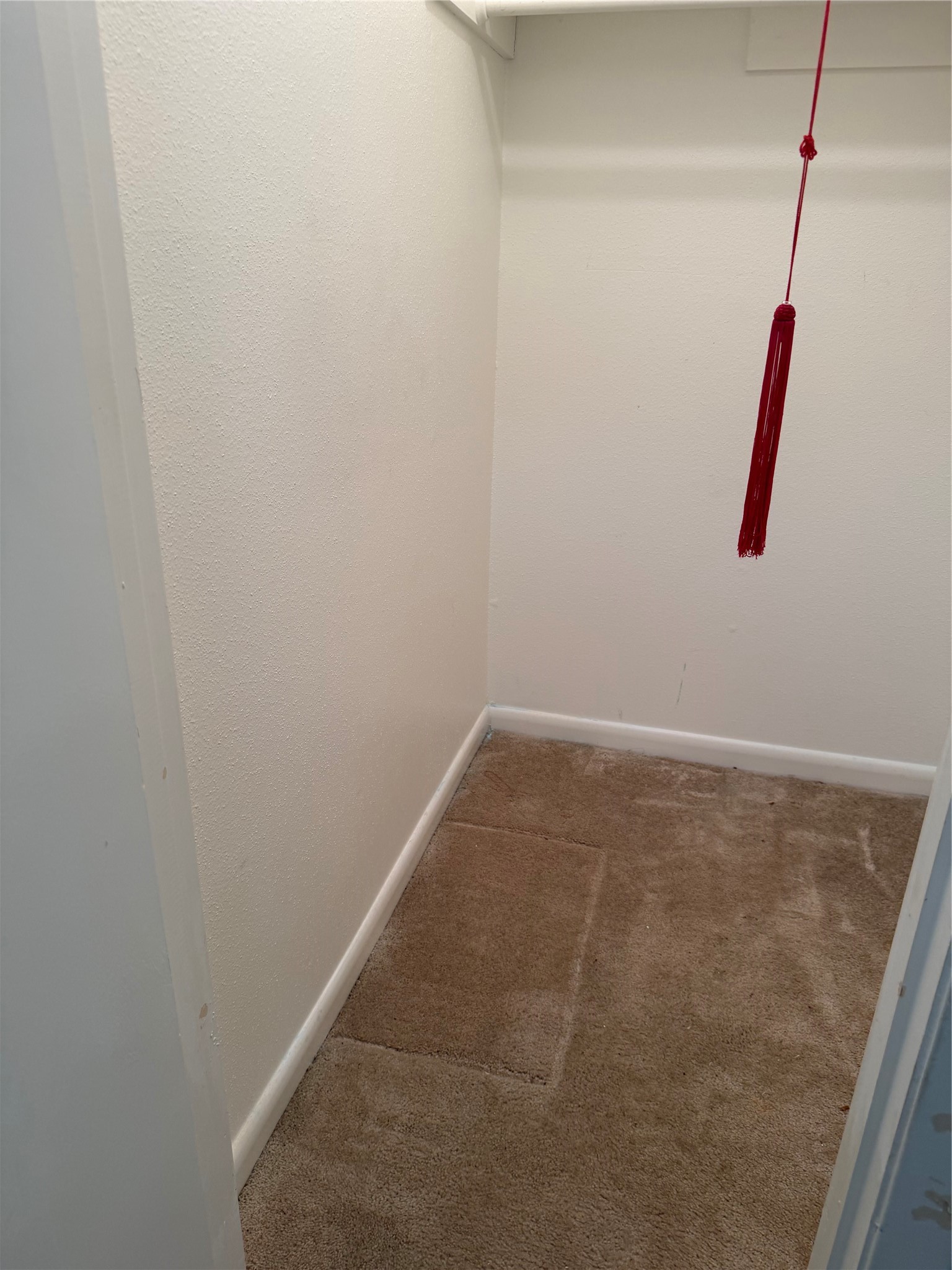 8652 Maplecrest Drive Property Photo 18