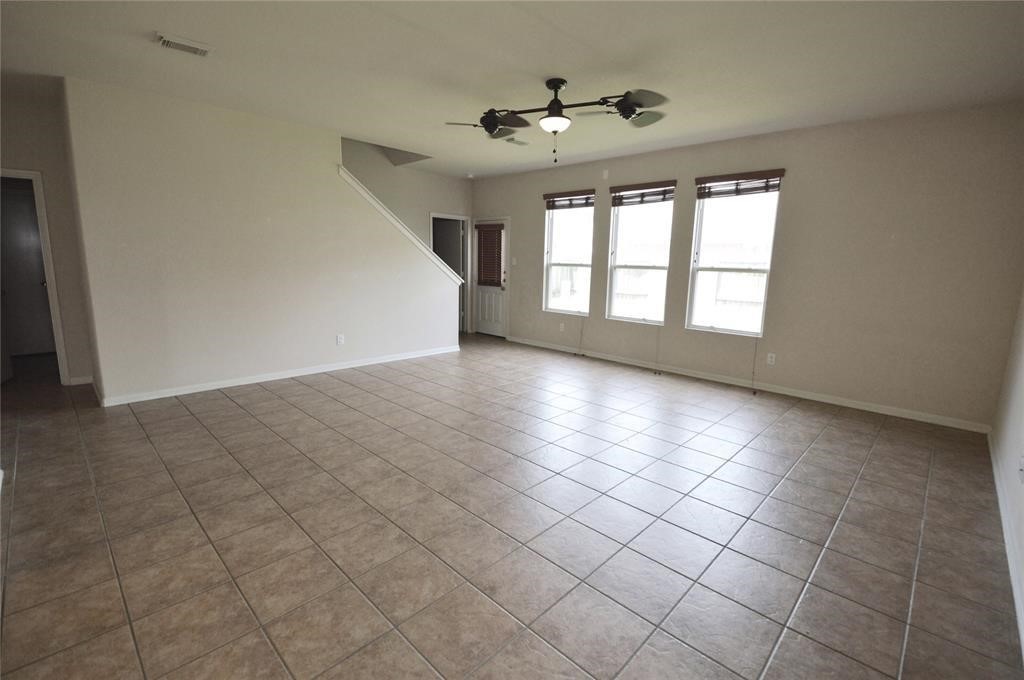 2707 Oak Ridge Park Drive Property Photo 5
