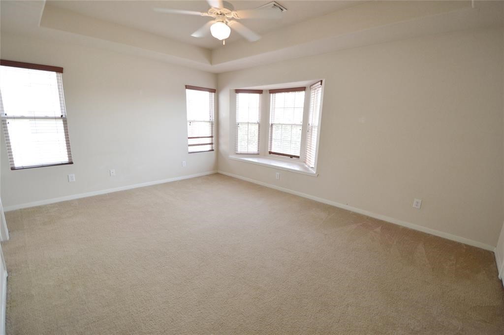 2707 Oak Ridge Park Drive Property Photo 8