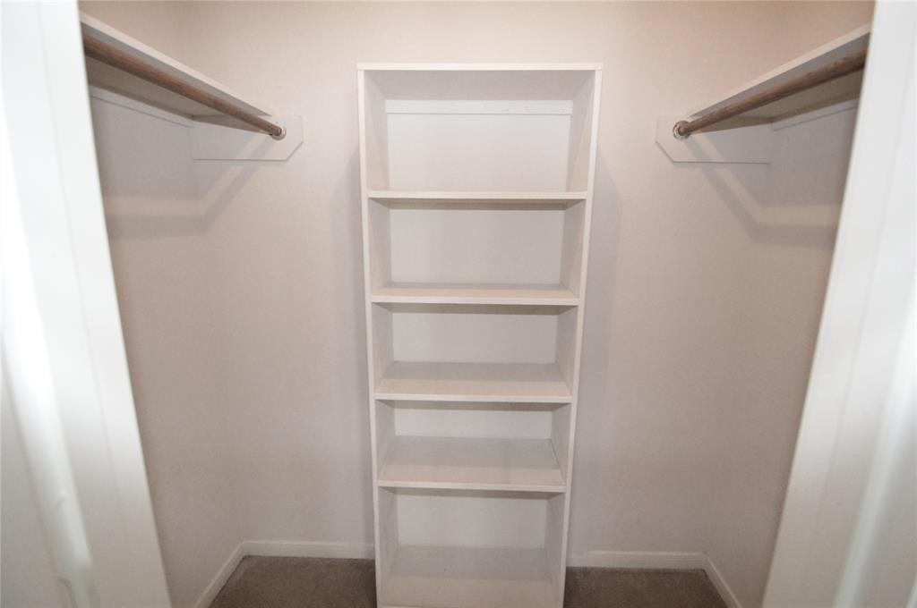 2707 Oak Ridge Park Drive Property Photo 11