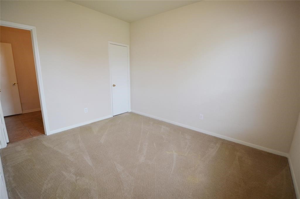 2707 Oak Ridge Park Drive Property Photo 14