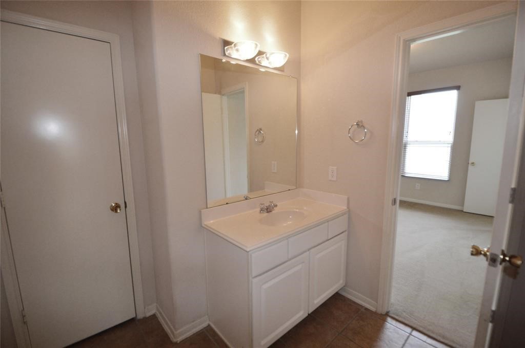 2707 Oak Ridge Park Drive Property Photo 15