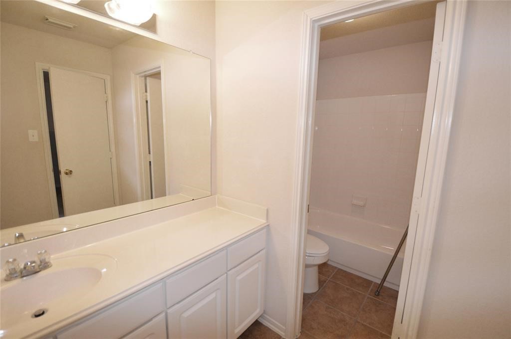 2707 Oak Ridge Park Drive Property Photo 19