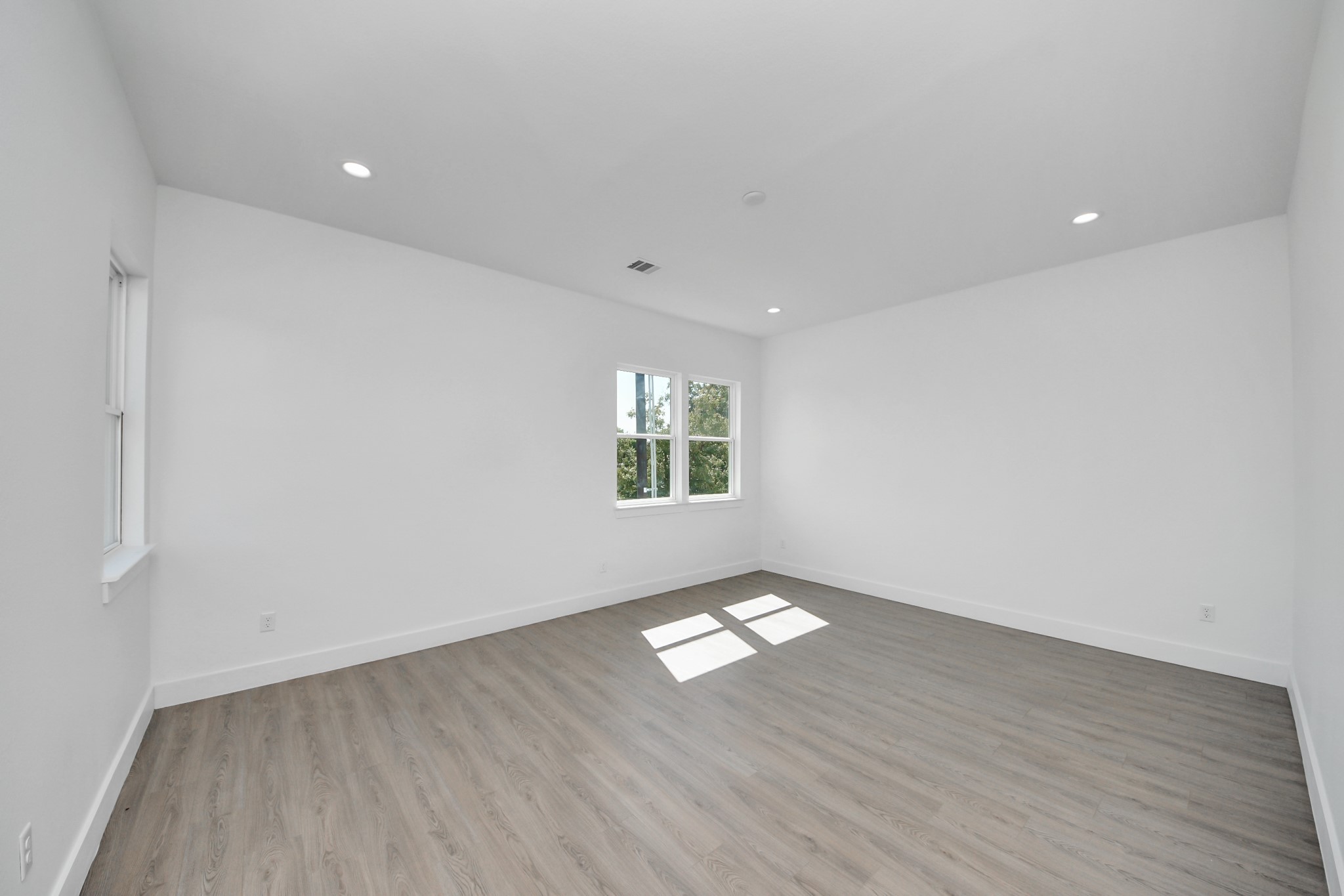 4133 E Toliver Street Property Photo 20