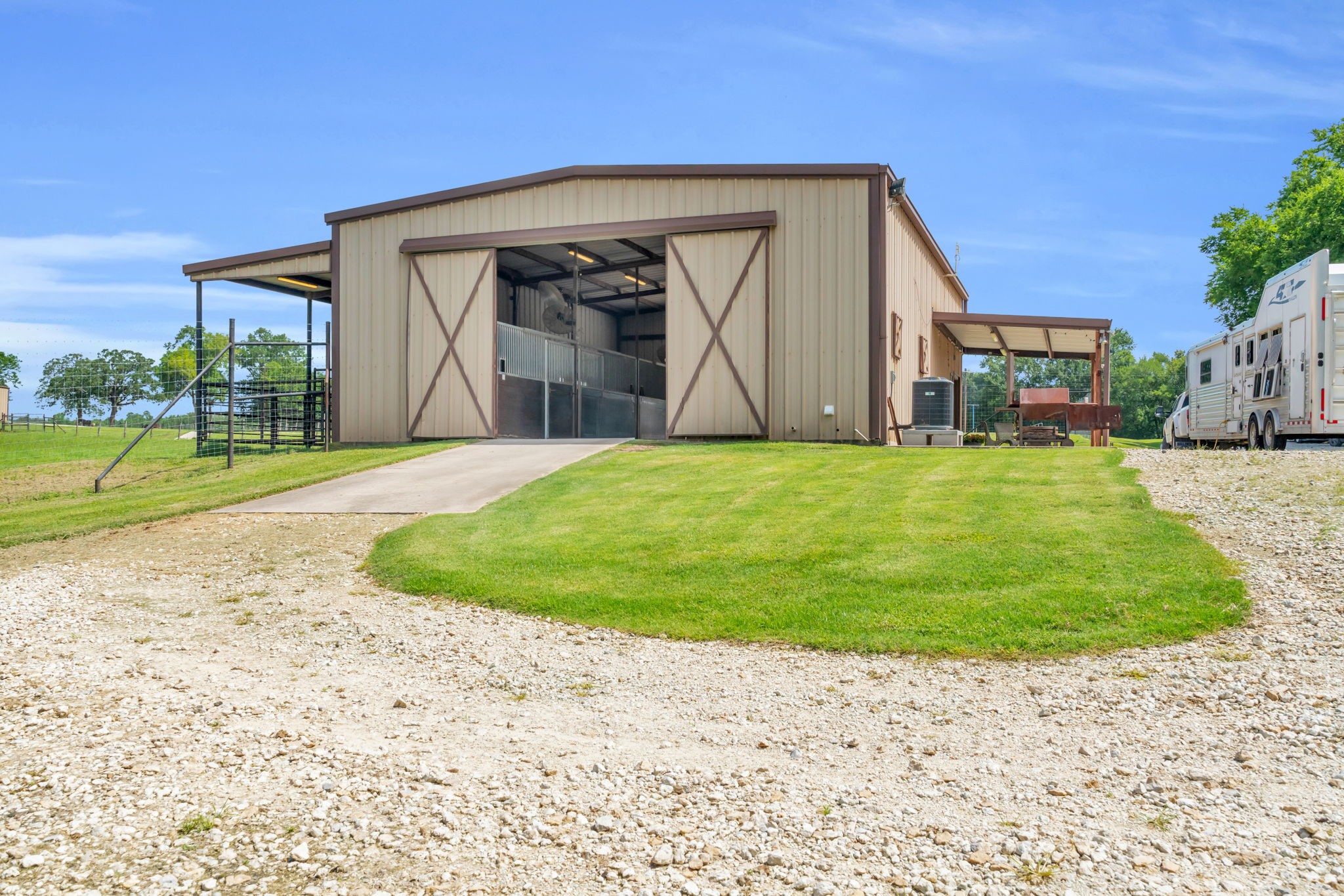 198 Ac Fm 1374 Property Photo 22