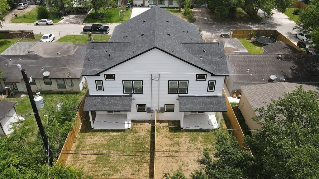 5126 Lyndhurst Drive B Property Photo 15