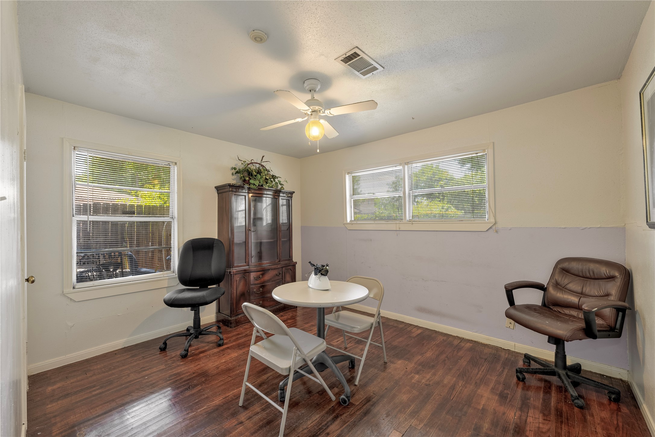 3627 Thistle Street Property Photo 8