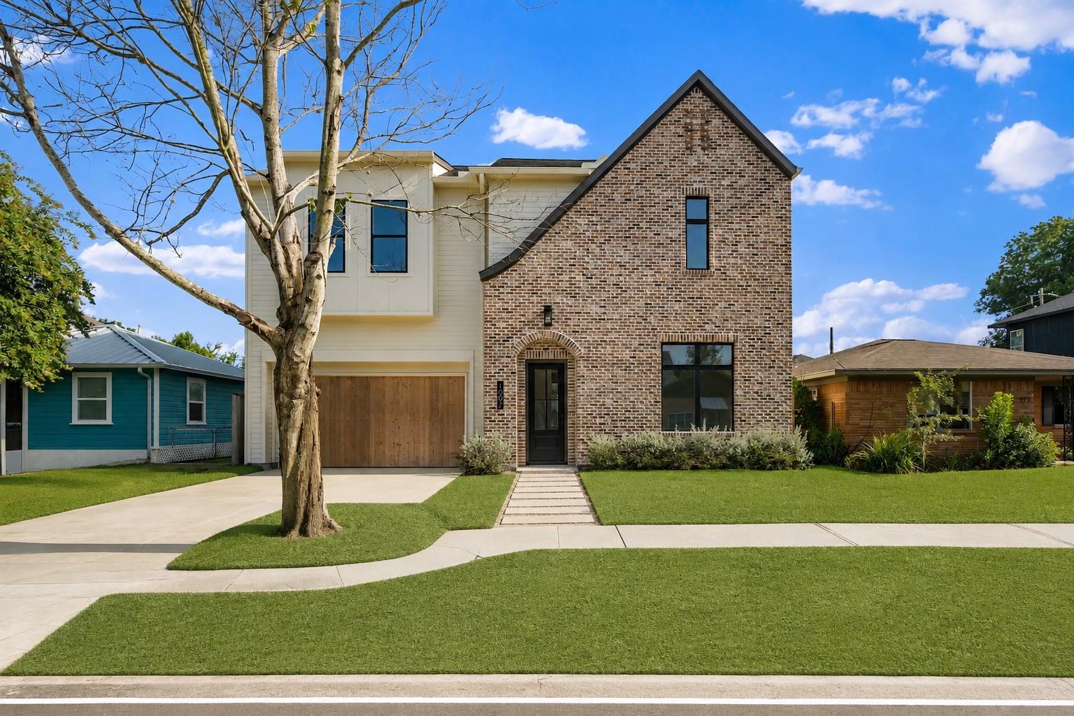 1002 E 25th Street, Houston Tx 77009 Property Photo 1