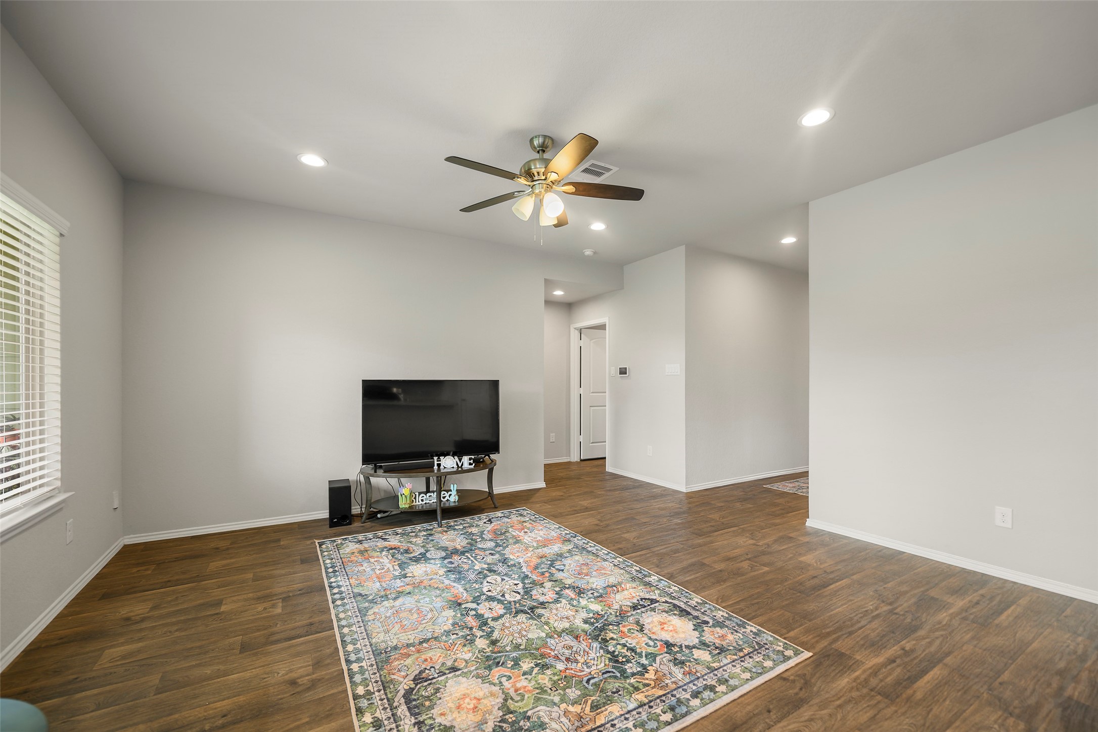 5518 Kingston Crest Lane Property Photo 7