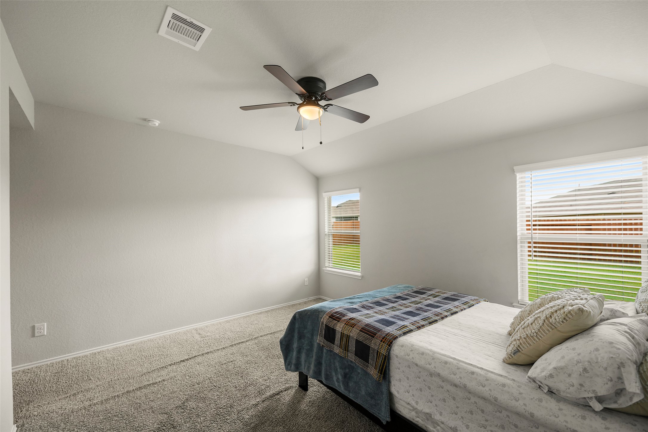 5518 Kingston Crest Lane Property Photo 11