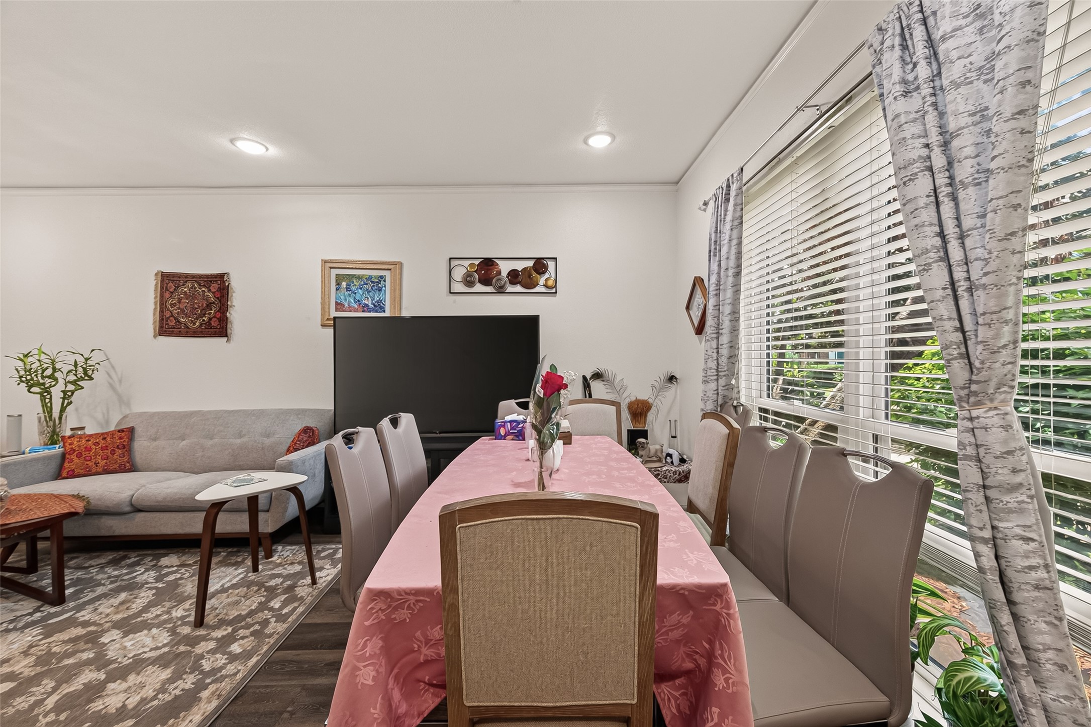 840 Threadneedle Street 192 Property Photo 4