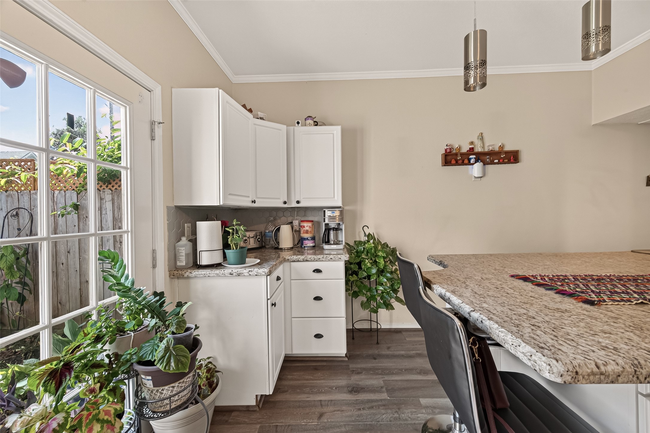 840 Threadneedle Street 192 Property Photo 18