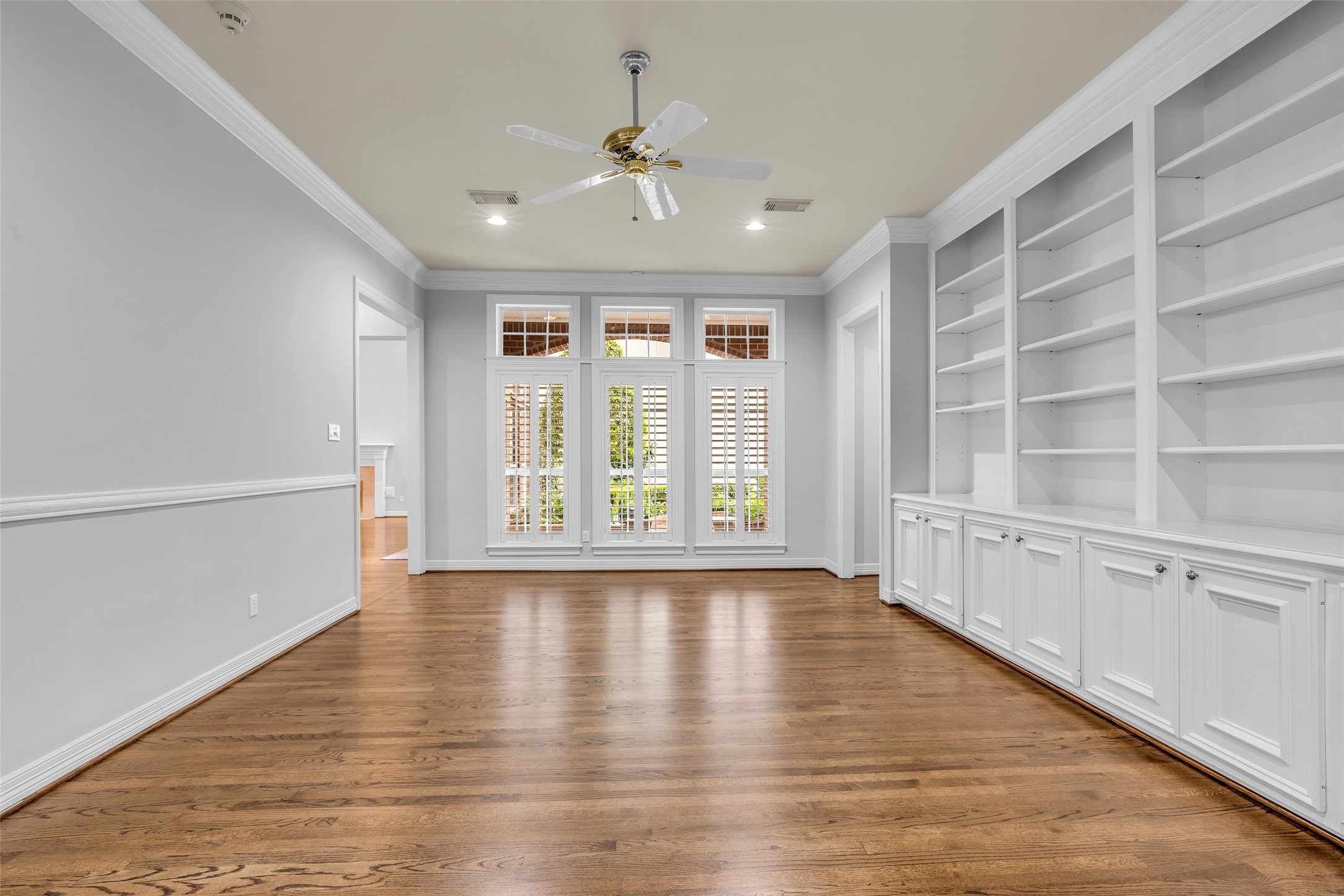 1413 Winrock Boulevard Property Photo 6