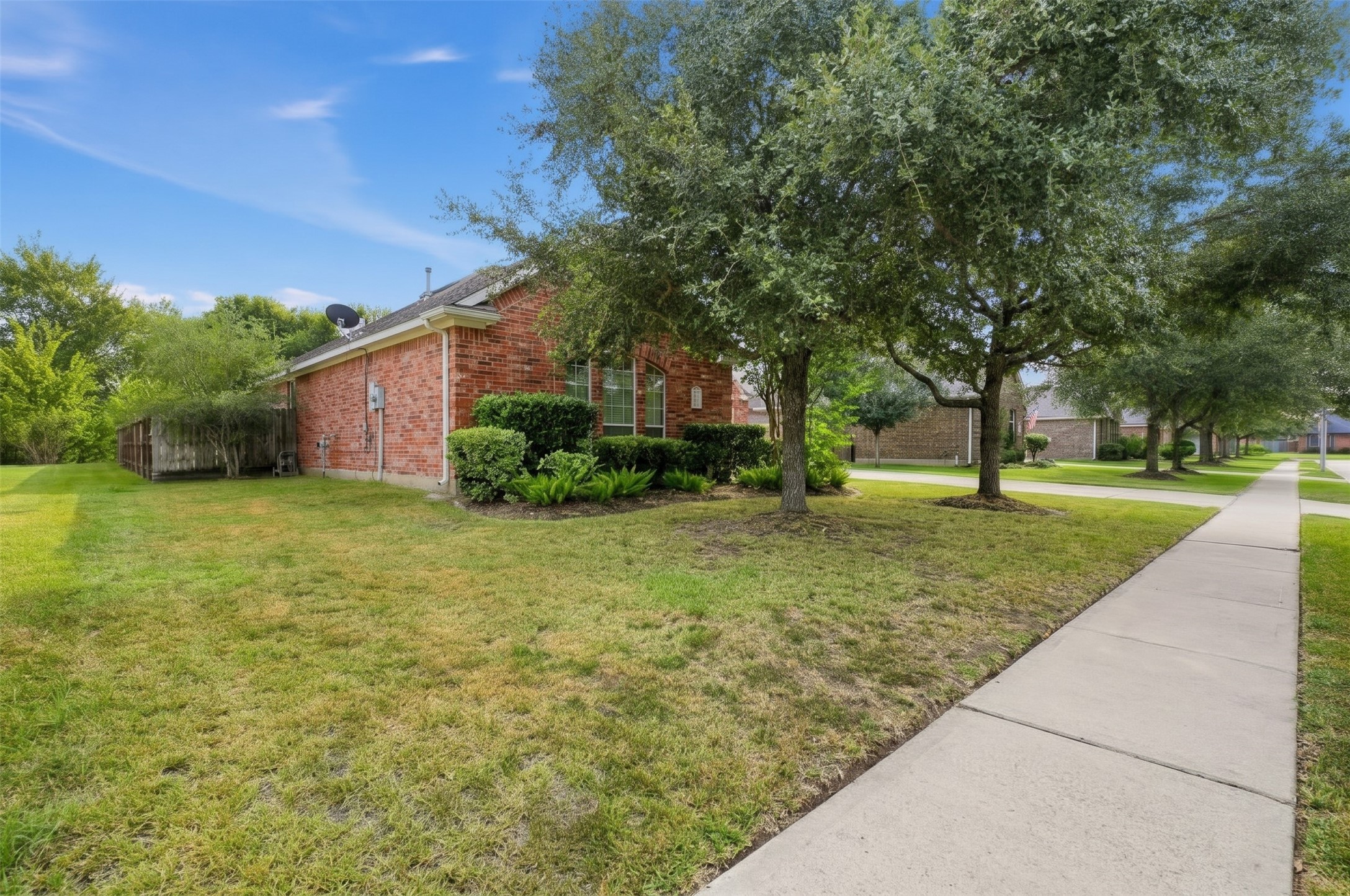 5810 Little Grove Drive Property Photo 3